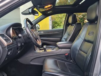Jeep Grand Cherokee 3.0CRDi 184kW OVERLAND 108tKMM - 6