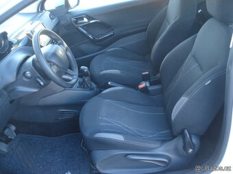 Peugeot 208 1.2 i Pure tech - 6