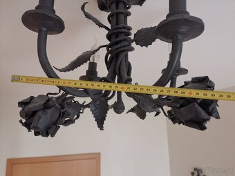 Sada kovaných svítidel a lustru - 6