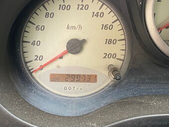 Toyota rav4 2.0 d4d 85kw 4x4 - 6