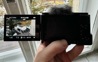 Prodám fotoaparát Sony ZV1 s příslušenstvím (sleva 8 000 Kč) - 6