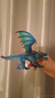 Dinosaurus, létající drak, prak s vodními bombami - 6