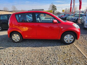 Daihatsu Sirion 1.0i 51 kW - 6