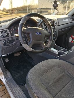 Ford Explorer - 6