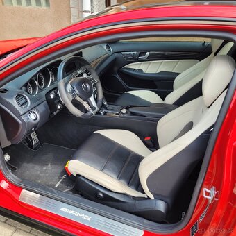 Mercedes-Benz C63 AMG Coupé-487hp–AMG Performance/Drivers pc - 6