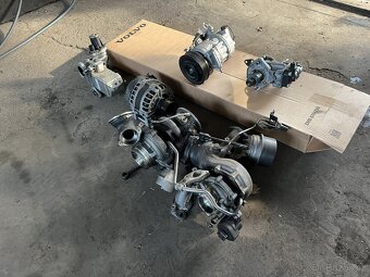 Motor D4204T23 173kW Volvo V90CC - 6