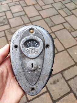 Karburátor, Spínací skříňka - 6