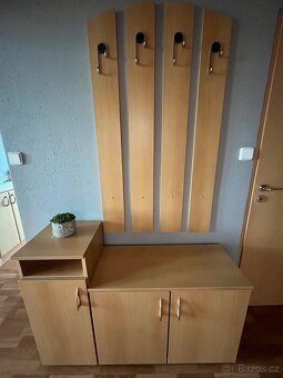 Vestavěná skříň a odkládací stěna - 6