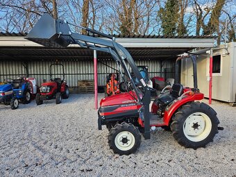 malotraktor Mitsubishi MT240 4x4 s čelákem - 6