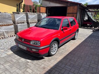 Volkswagen Golf - 6