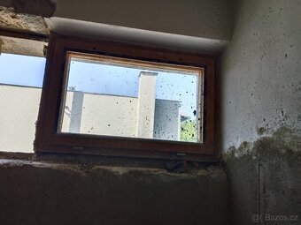 Dřevěná okna a parapety, vchodové dveře a garážová vrata - 6