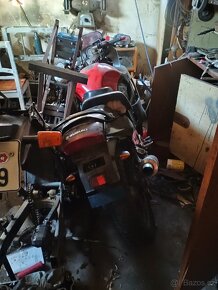 Suzuki GSX600f - 6