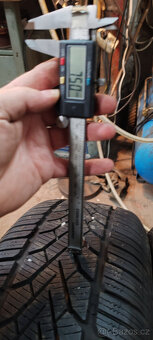 2 +1 zimní pneumatiky SEMPERIT 215/65R16 98H 7,50mm - 6