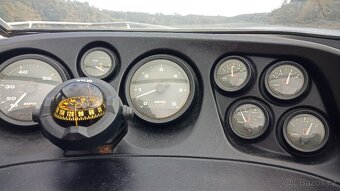 Prodám kajutový sportovní člun / vyměním za vodní skútr - 6