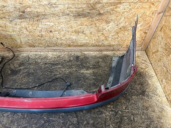 ZADNÍ NÁRAZNÍK ŠKODA OCTAVIA 2 SEDAN 9892 - 6