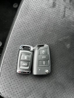 Škoda Octavia RS DSG 4x4 KOMBI CANTON TAŽNÉ PANORAMA - 6