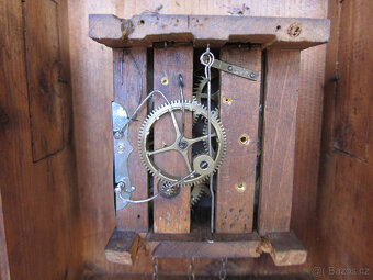 NÁSTĚNNÉ HODINY S PODMALBOU - 6