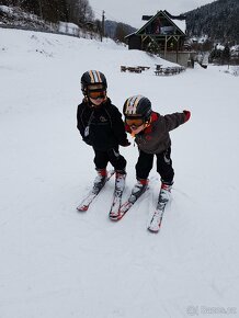 set lyže +boty+hulky+helma - 6