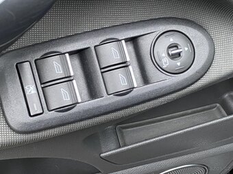 Ford Kuga 2.0TDCi ,  103 kW nafta, 2011 - 6