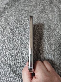iPhone 13 Pro 128 GB v bílé barvě - 6