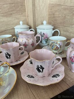 Starožitný porcelánový set hrnků - 6