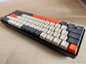 K68 Mechanická klávesnice bezdrátová, RED-switch - 6