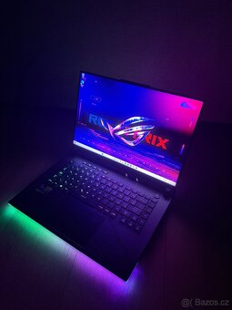 240Hz_MiniLED_RTX4080_32GB_i9-13980HX_Asus Rog Strix - 6