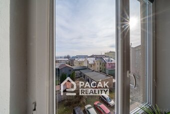 Prodej prostorného bytu v klidné a oblíbené části Olomouce, - 6