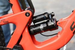 Prodám kolo Santa Cruz HIGHTOWER 2 CC vel.L 2021 - 6