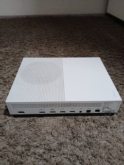 Xbox One S + Xbox Series S ovladač + dobíjecí stanice - 6