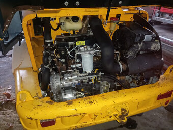 Kolový nakladač JCB 407 - 6