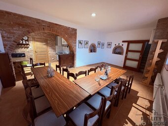 Prodej novostavby Zaječí s apartmány a vinným sklepem - 6