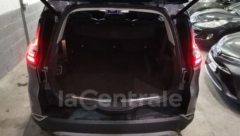 RENAULT Espace V  dCi 160 INITIALE PARIS EDC 7 míst 2018 - 6