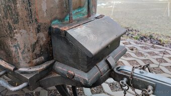 Historická dvoukolová ruční hasičská stříkačka - 6