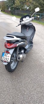 Piaggio Beverly 200 - 6