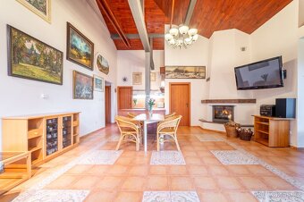 MIROŠOVICE - DŮM S VÝJIMEČNÝM KOUZLEM - 6