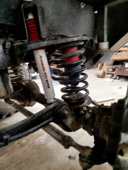 Nissan Terrano 2 - 6