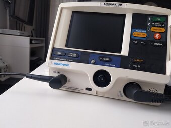 DEFIBRILÁTOR/MONITOR LIFEPAK 20 - 6