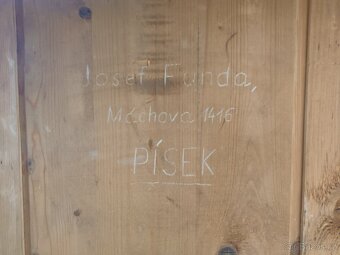 Secesní skříň se zlacenou řezbou a původním kováním - 6