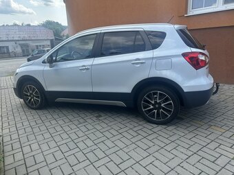 Suzuki S-Cross 1.6i 88kW 4X4 - 6