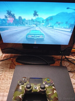 Sony Playstation 4 Slim - 2 x ovladač, 4 x hra - 6