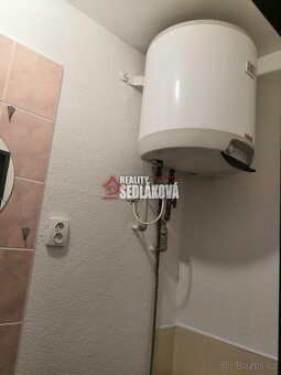 Pronájem garsoniéry v centru Děčína I - 6