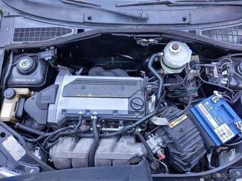 Renault Clio 1.8 16V - 6