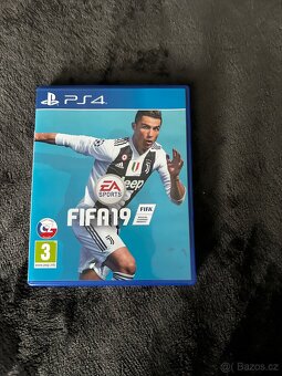 prodám hry na playstation 5 a 4 - 6