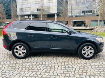 Volvo XC60 2.4 D5 4x4 151KW MANUÁL 1.MAJITEL NAVI SERVISKA - 6