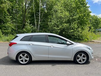 Hyundai i30 kombi - 1.6 MPI 88kw 2016 - 6