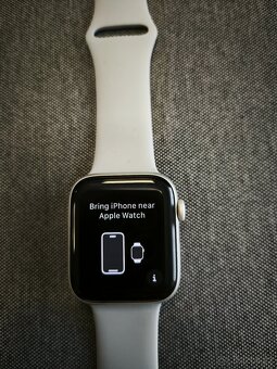Apple Watch SE 2022 (44mm) stříbrné - 6