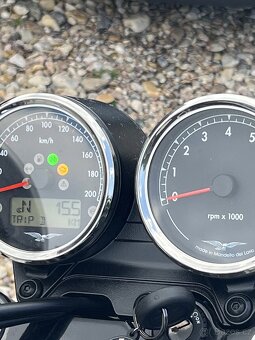 Motocykl Moto Guzzi V7 850 Speciál - 6