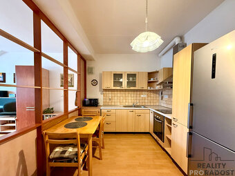 Pronájem prostorného bytu 2+kk, 67 m², Smetanovo nábřeží, Vy - 6