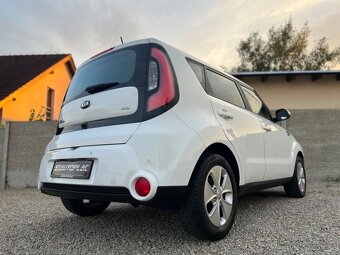 Kia Soul 1.6 CRDi 94KW Silber - 6